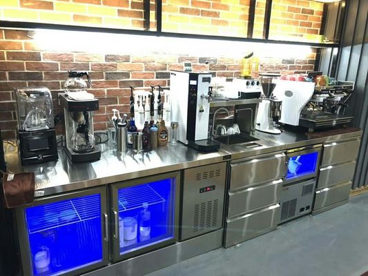 Personalizar Tipo de barra Bancada de trabajo refrigerador refrigerado por aire Equipo de refrigerador bajo el mostrador / enfriador de mesa de trabajo / bajo la barra