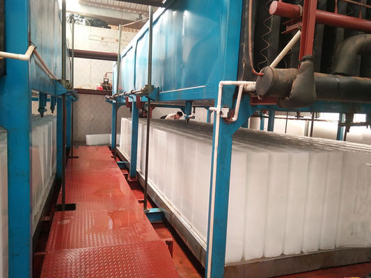 Pequeña refrigeración por agua de enfriamiento directa del aire de la máquina de hielo de bloque 5t 380V
