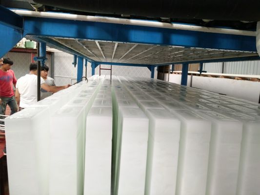 Pequeña refrigeración por agua de enfriamiento directa del aire de la máquina de hielo de bloque 5t 380V