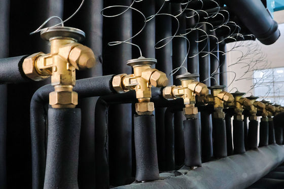 Aire / agua de refrigeración 20 toneladas Bloque de hielo máquina de fabricación de hielo industrial a medida 85.5KW